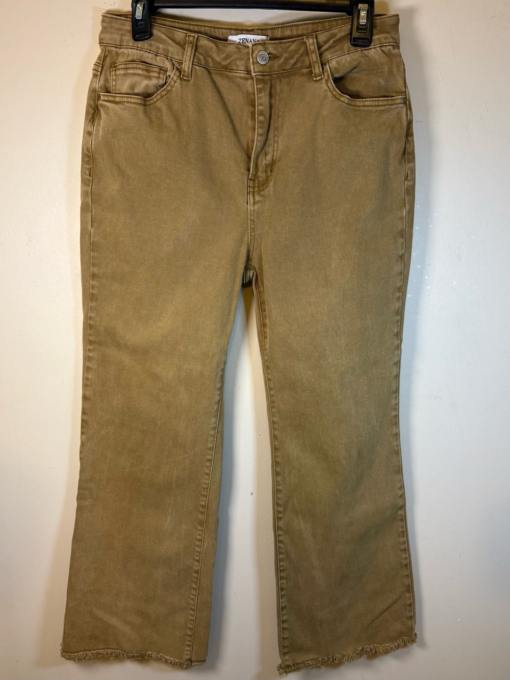 Zenana Tan Cropped Flare Raw Hem Jeans Size Large Kick Flare Neutral 26” Inseam